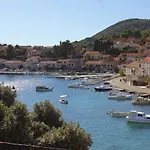 Apartment Apartments By The Sea Brna, Korcula - 9162 Smokvica (Korcula)